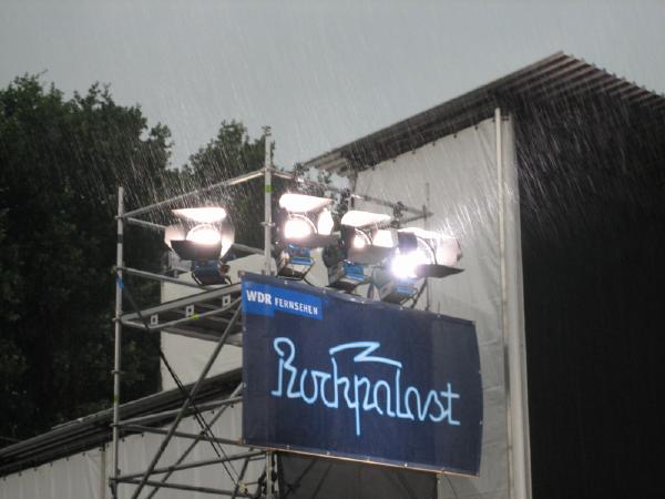 Rockpalast sign in the rain