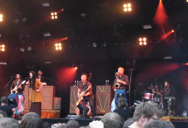 Miss Li on the main stage at Haldern Pop 2011